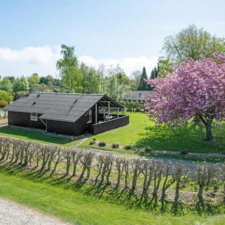 3 Bedroom Awesome In Sydals Skovbyballe